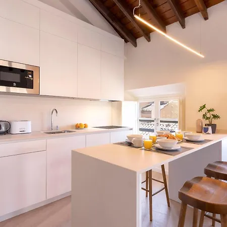 Thyssen Cisneros By Rent Me *